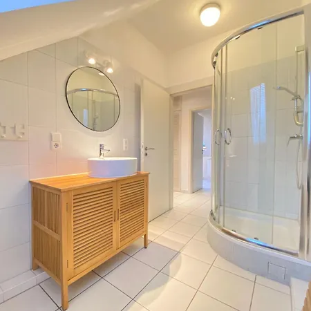 Lägenhet Mit Stellplatz Mitten Im Gruenen By Interhome Kiel