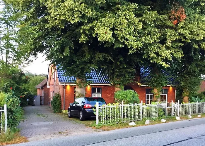 Mit Stellplatz Mitten Im Gruenen By Interhome Kiel